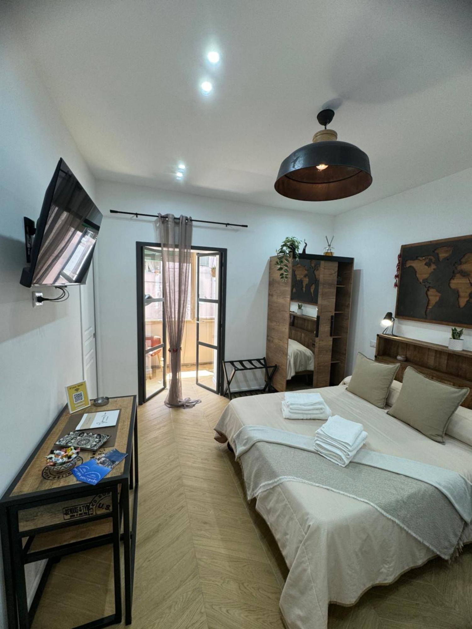 Gennarino Apartments - Panorama Suite With Balcony And Urban Loft Nápoles Exterior foto