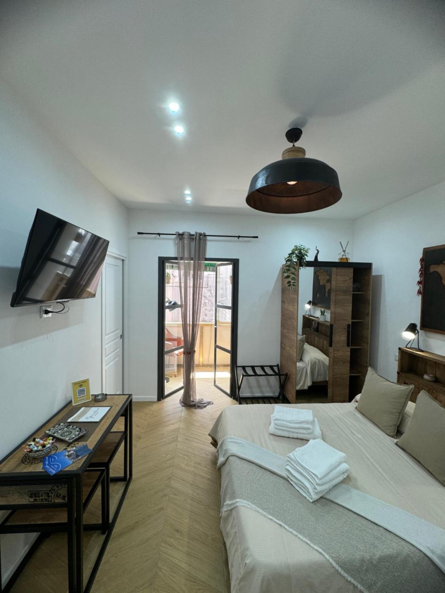 Gennarino Apartments - Panorama Suite With Balcony And Urban Loft Nápoles Exterior foto